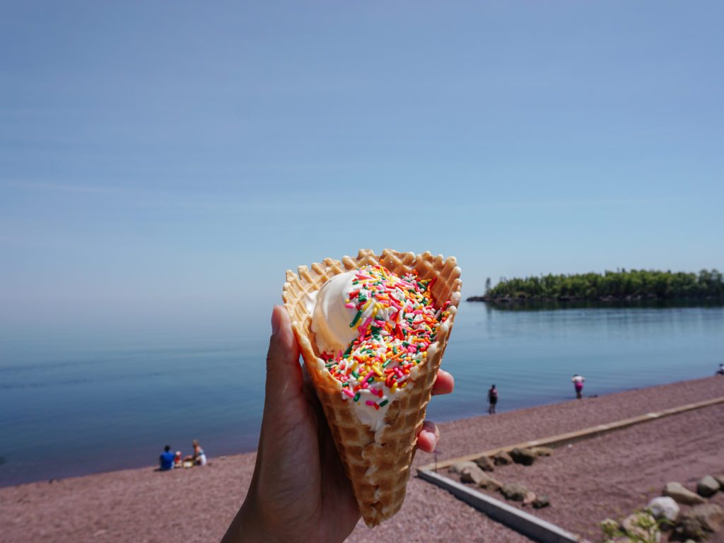 How to spend one day in Grand Marais MN - travel and lifestyle blog