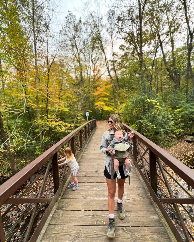 Day trips with this little fam are my favorite thing in the whole world. So lucky they are all mine! ❤️ 

We spent the day in Little Falls, MN, about 1.5 hours from the twin cities and it was such a fun spot with the kids! Here’s where we stopped:

🍁 Charles Lindbergh State Park 
🍺 @starryeyedbrewing 
🦙 @pinegrovezoo_littlefalls 
🎣 Minnesota Fishing Museum 
☕️ @little.falls.bakery.and.deli 

#lookaboutlindsey #minnesota