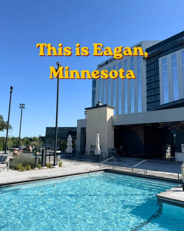 Obsessed with this staycation so telling you about it too!! 

📍@omnivikinglakes in Eagan, Minnesota